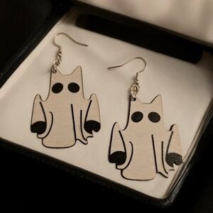 NEW Halloween Cat Ghost Wooden Fashion‎ Earrings Jewelry